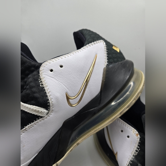 Nike Airmax Lebron 17 Lowtop Metalic Gold Details Black /white Shoes. Mens 13 main image 15